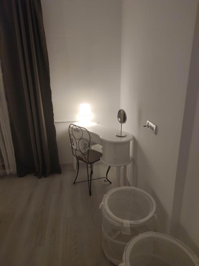 51 - Bright, Spacious, Lux 1 Bedroom In The Center - Stari Grad